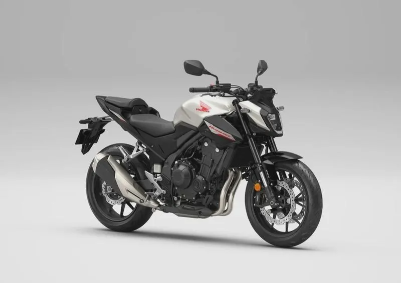Czy Honda CB500 Hornet to najlepszy wybór na A2? dane techniczne i opinia