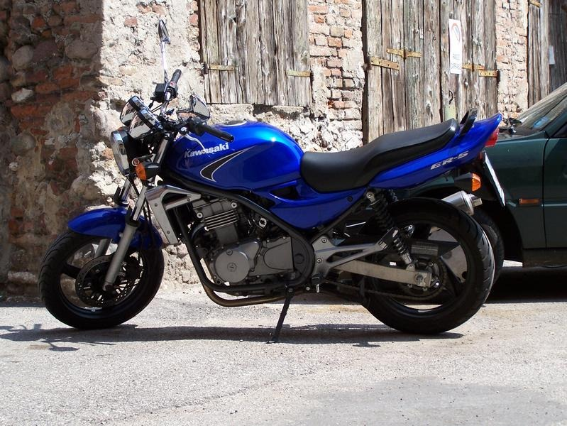 Kawasaki ER-5 – czy warto kupić? Opinie, dane techniczne i ceny