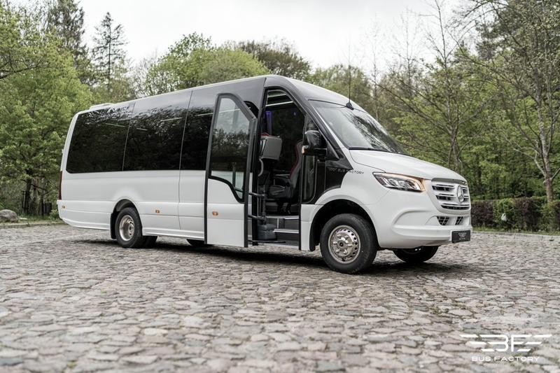 Najmniej awaryjny bus osobowy: które modele wybrać, a których unikać?