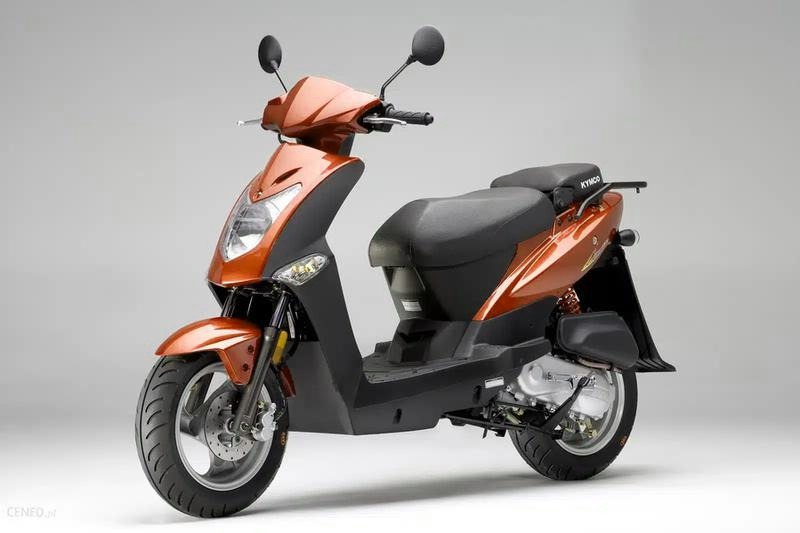 Skuter 50 cm3 bez prawa jazdy – uprawnienia i wyjątki dla kierowców