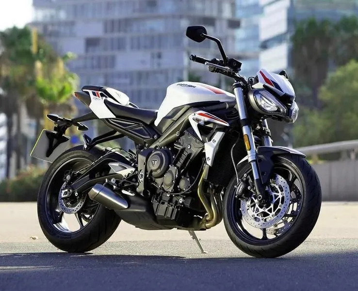 Triumph Street Triple: R, RS czy RX — porównanie wersji i ceny