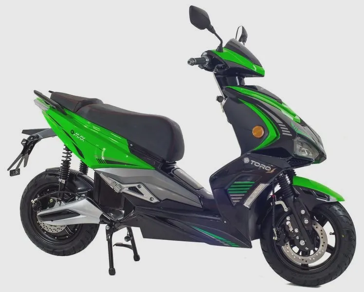 Uprawnienia na motorower: Jak je zdobyć i jeździć legalnie?