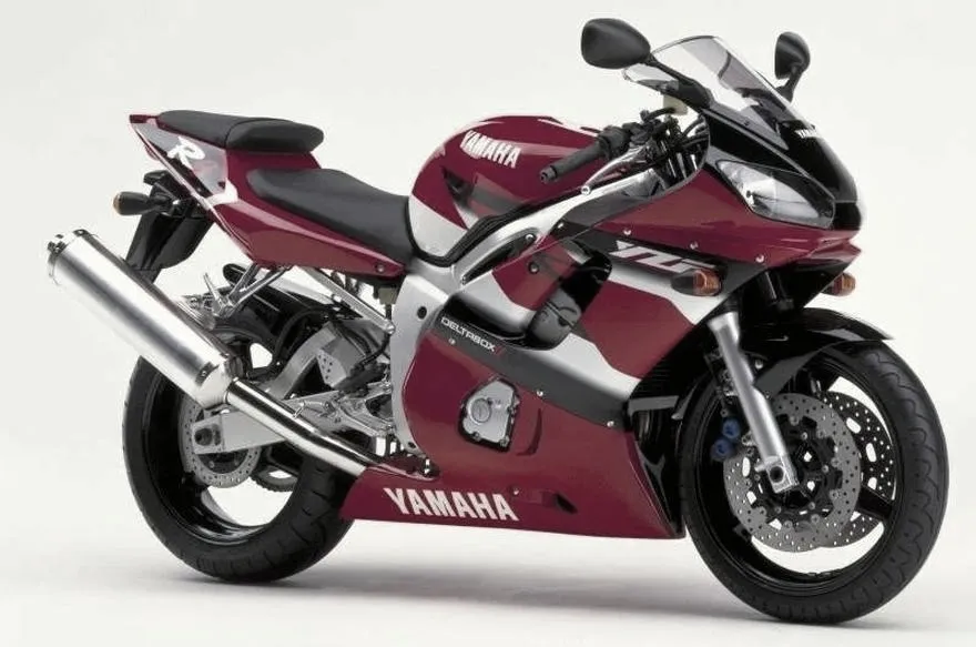 Yamaha R6 – dane techniczne, moc i jazda poza torem