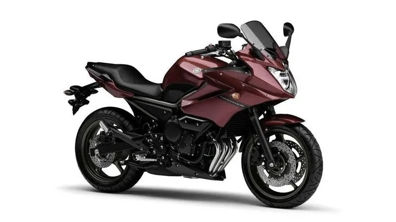 Yamaha XJ6 - Co warto wiedzieć o mocy i technice przed zakupem?
