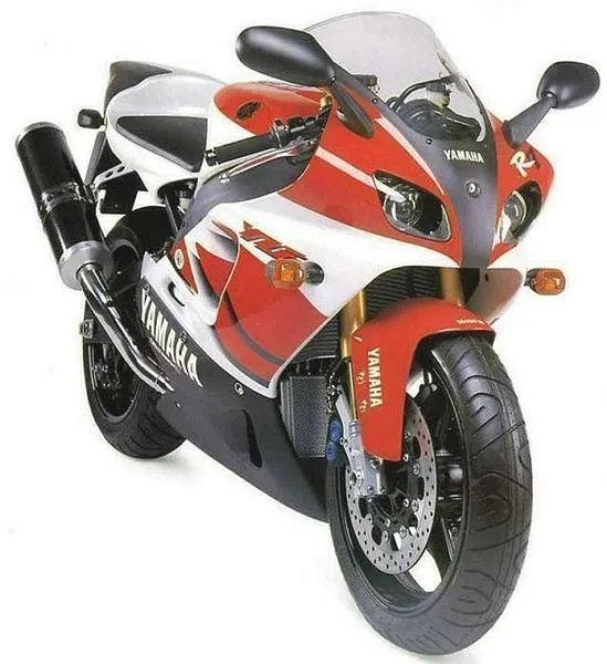 Yamaha R7