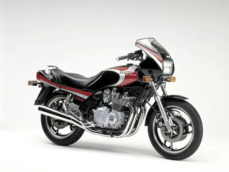 Yamaha XJ 900